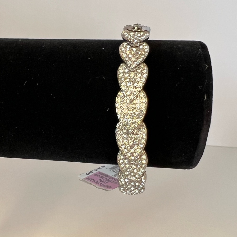 NWT INC International Concepts Pavé Crystal Stretch Bracelet Silver Tone - Picture 6 of 6